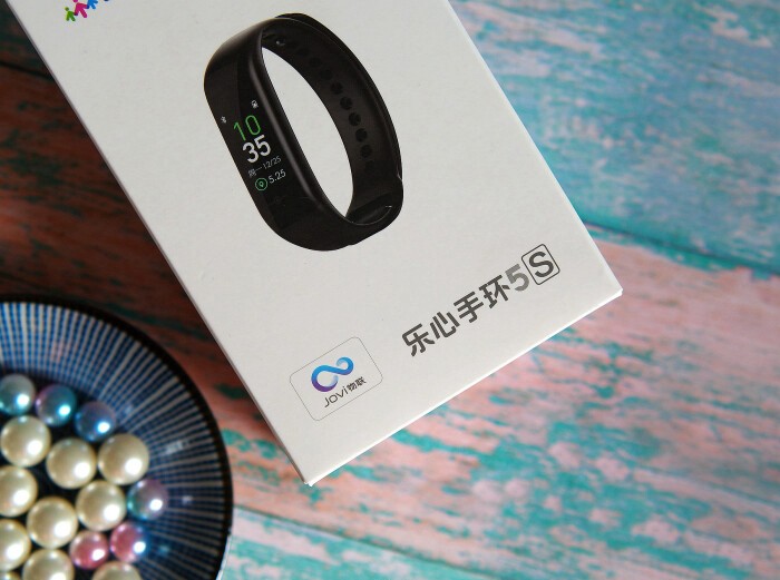 乐心手环5S 延续经典设计，满足日常所需